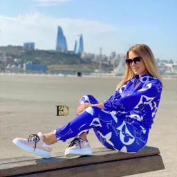 شعار البسة نسائي ولادي رجالي 2