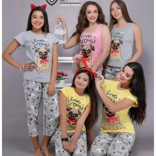 Woman clothes october - مجموعة واتساب